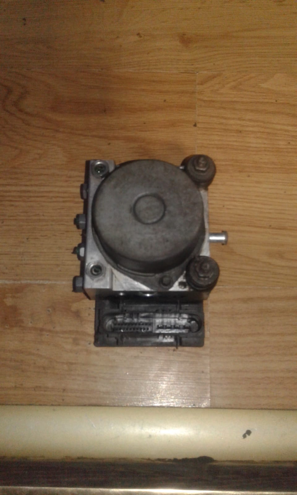 Duster çıkma yedek parça_DACİA SANDERO ABS BEYİNİ (1).jpeg